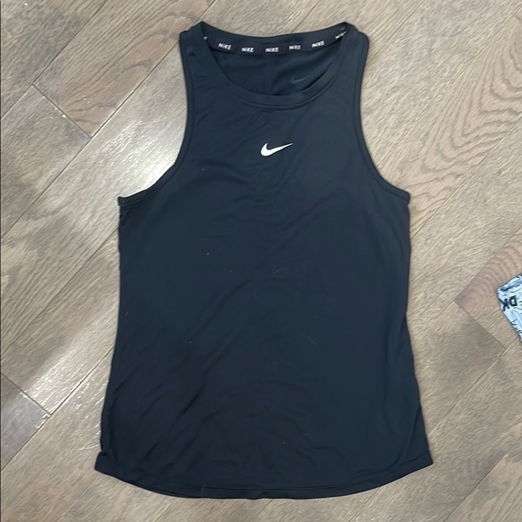 Nike Black Tank Top and DKNY Graffiti Leggings Set - Picture 7 of 9